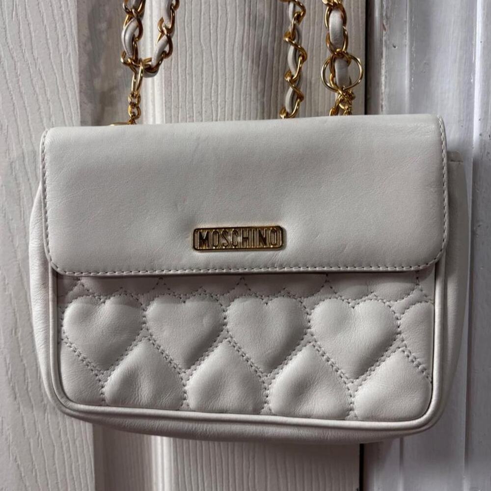 Moschino White Quilted Heart Shaped Handbag Purse with Gold Chain Strap!